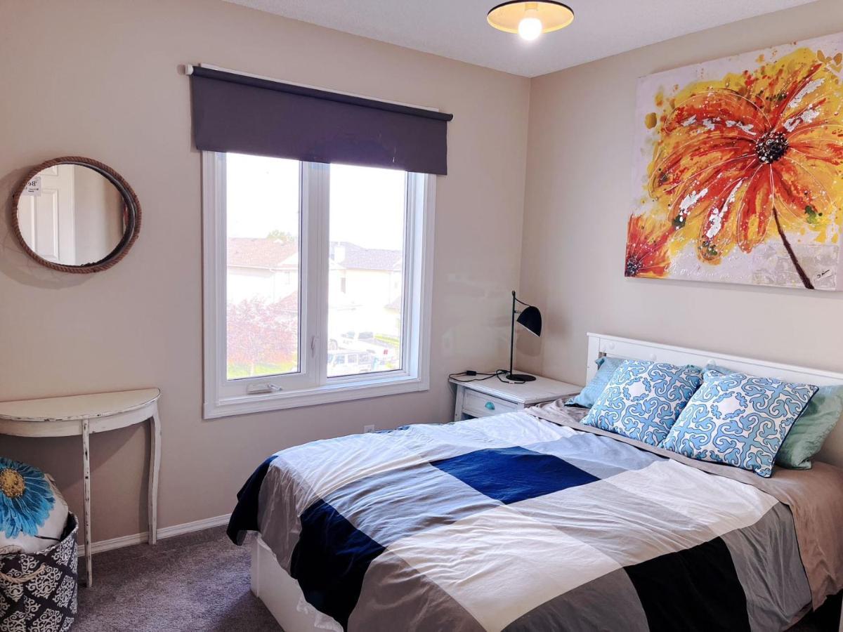 Best Garden House&3 Mins Bus Station Close C-Train&Free Parking 卡加利 外观 照片